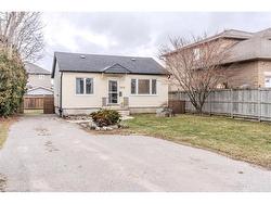 106 Eleanor Avenue  Hamilton, ON L8W 1C8