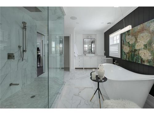 347 East Hart Crescent, Burlington, ON - Indoor Photo Showing Bathroom