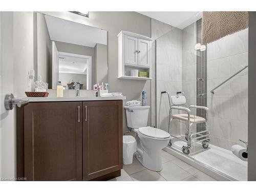 225-1 Redfern Avenue, Hamilton, ON - Indoor Photo Showing Bathroom