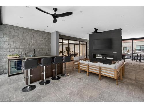 225-1 Redfern Avenue, Hamilton, ON - Indoor