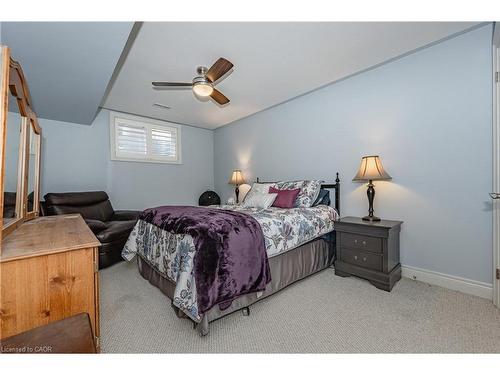 3985 Lower Coach Road, Fort Erie, ON - Indoor Photo Showing Bedroom