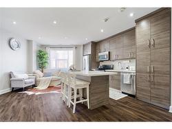 208-2 King Street W Dundas, ON L9H 6Z1