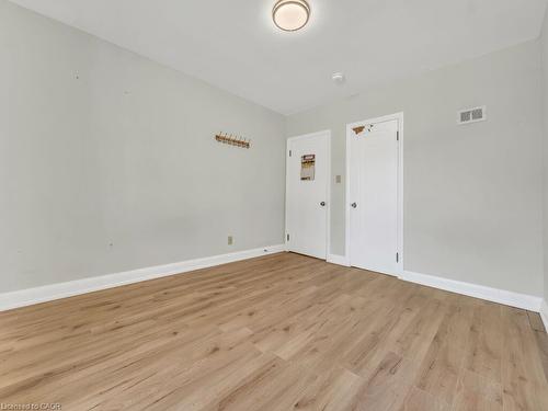 860 Vine Street, Cambridge, ON - Indoor Photo Showing Other Room