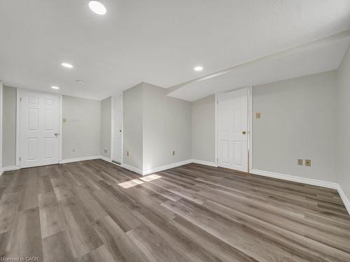 860 Vine Street, Cambridge, ON - Indoor Photo Showing Other Room