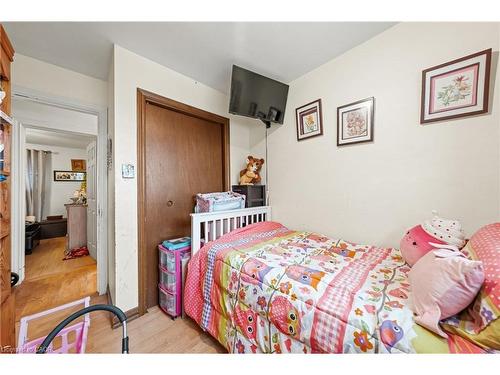 53 Bluerock Crescent, Cambridge, ON - Indoor Photo Showing Bedroom