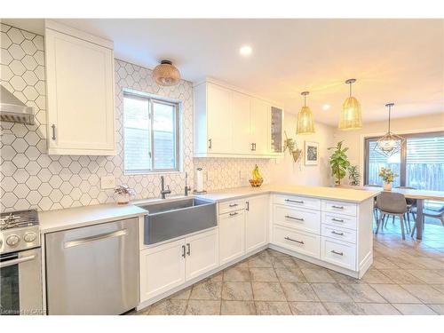 17 Krieghoff Drive, Hamilton, ON 