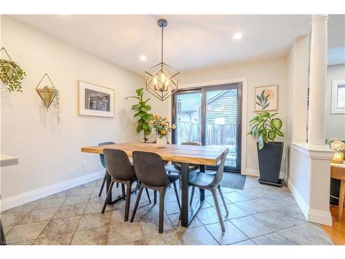 17 Krieghoff Drive, Hamilton, ON 