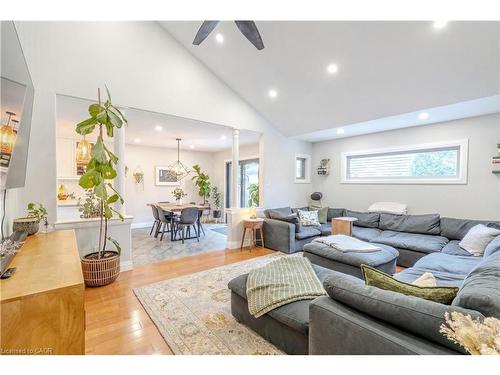 17 Krieghoff Drive, Hamilton, ON 