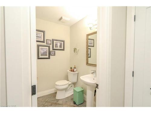 17 Krieghoff Drive, Hamilton, ON 