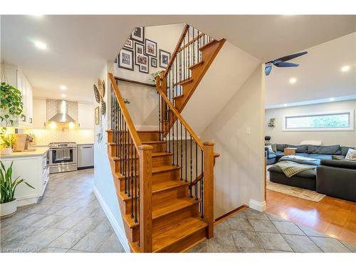 17 Krieghoff Drive, Hamilton, ON 