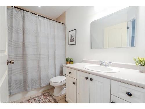 17 Krieghoff Drive, Hamilton, ON 