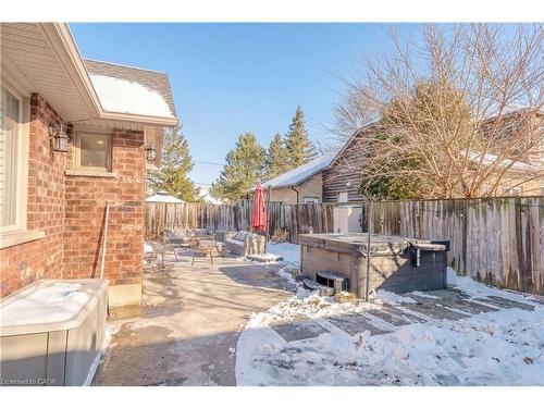 17 Krieghoff Drive, Hamilton, ON - Outdoor