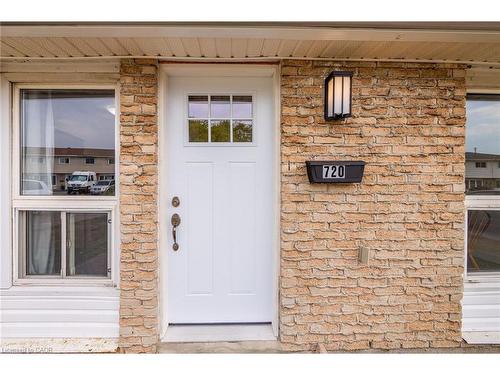 720 Parkview Crescent, Cambridge, ON - Outdoor With Exterior