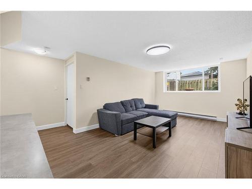 720 Parkview Crescent, Cambridge, ON - Indoor