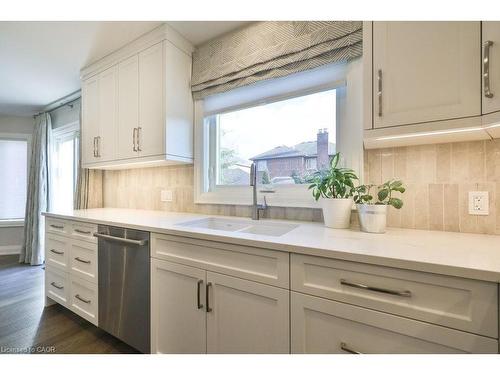4166 Susan Court, Burlington, ON - Indoor Photo Showing Kitchen With Double Sink