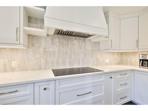 4166 Susan Court, Burlington, ON - Indoor Photo Showing Kitchen