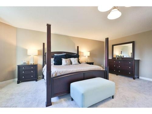 4166 Susan Court, Burlington, ON - Indoor Photo Showing Bedroom