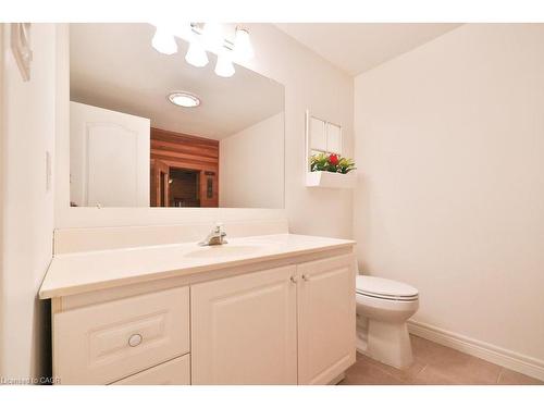4166 Susan Court, Burlington, ON - Indoor Photo Showing Bathroom
