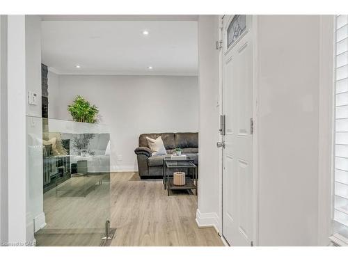 1034 Meredith Avenue, Mississauga, ON - Indoor Photo Showing Other Room