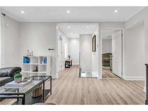 1034 Meredith Avenue, Mississauga, ON - Indoor