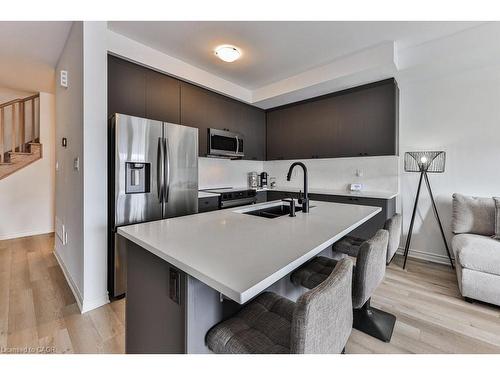 1841 Thames Circle, Milton, ON - Indoor Photo Showing Kitchen With Stainless Steel Kitchen With Double Sink With Upgraded Kitchen