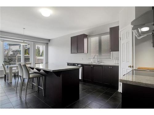 320 Robert Ferrie Drive, Kitchener, ON - Indoor Photo Showing Kitchen