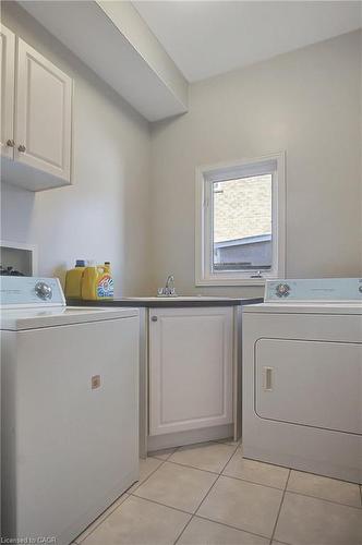 320 Robert Ferrie Drive, Kitchener, ON - Indoor Photo Showing Laundry Room