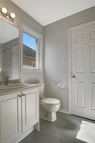 320 Robert Ferrie Drive, Kitchener, ON - Indoor Photo Showing Bathroom