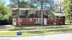 379 Holly Street  Waterloo, ON N2L 4G5