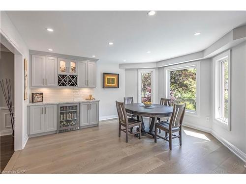 1399 Winterberry Drive, Burlington, ON - Indoor Photo Showing Dining Room