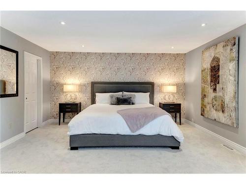 1399 Winterberry Drive, Burlington, ON - Indoor Photo Showing Bedroom
