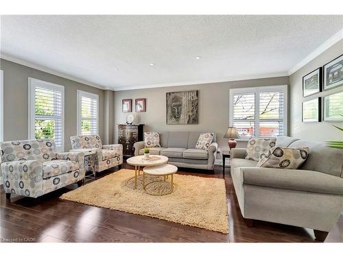 1399 Winterberry Drive, Burlington, ON - Indoor Photo Showing Living Room