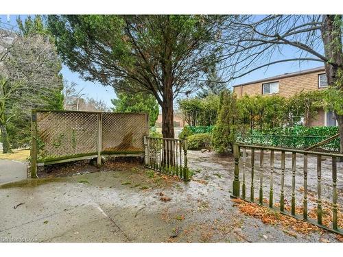 4075 Stephanie Street, Burlington, ON - Outdoor