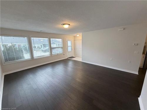 19 Mckenna Court, Hamilton, ON - Indoor