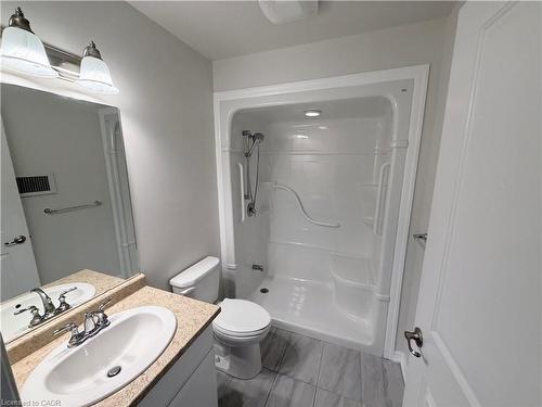 19 Mckenna Court, Hamilton, ON - Indoor Photo Showing Bathroom