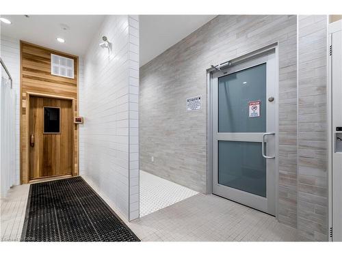 19 Mckenna Court, Hamilton, ON - Indoor Photo Showing Other Room