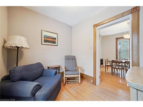 95 Shanley Street, Kitchener, ON - Indoor Photo Showing Living Room