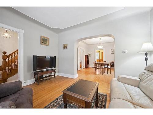 95 Shanley Street, Kitchener, ON - Indoor Photo Showing Living Room