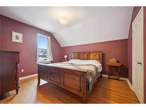 95 Shanley Street, Kitchener, ON - Indoor Photo Showing Bedroom
