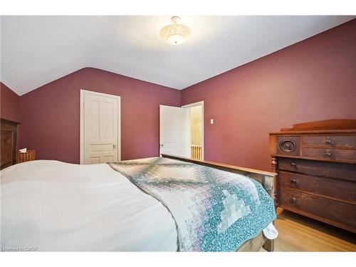 95 Shanley Street, Kitchener, ON - Indoor Photo Showing Bedroom
