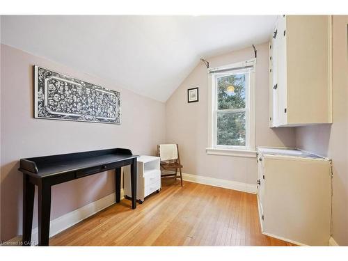 95 Shanley Street, Kitchener, ON - Indoor Photo Showing Laundry Room