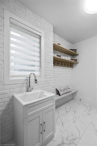 1207 Queen Street N, New Dundee, ON - Indoor