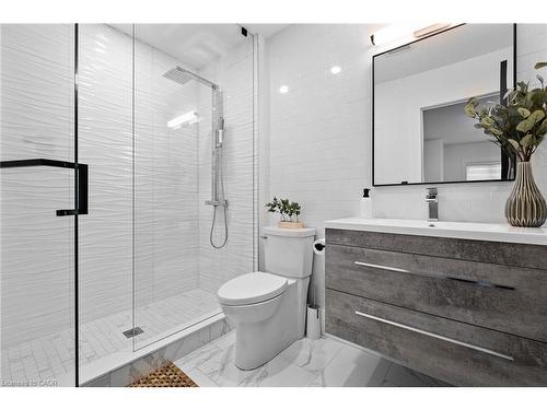 1207 Queen Street N, New Dundee, ON - Indoor Photo Showing Bathroom