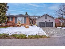 16-184 Roxton Drive  Waterloo, ON N2T 1N8