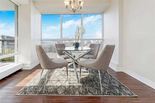 1208-150 Charlton Avenue E, Hamilton, ON - Indoor Photo Showing Dining Room