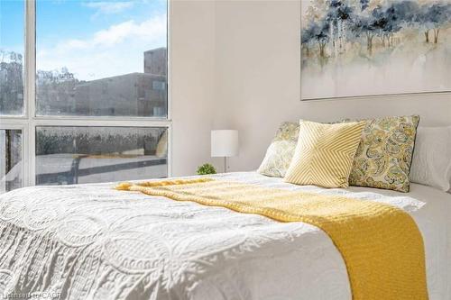 1208-150 Charlton Avenue E, Hamilton, ON - Indoor Photo Showing Bedroom