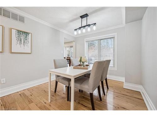 55 Enfield Drive, Cambridge, ON - Indoor Photo Showing Dining Room