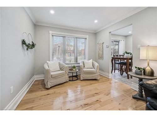 55 Enfield Drive, Cambridge, ON - Indoor Photo Showing Living Room