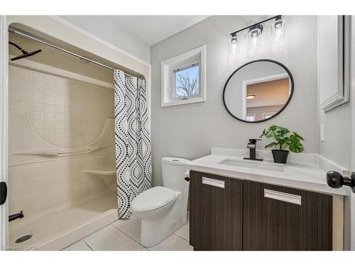 55 Enfield Drive, Cambridge, ON - Indoor Photo Showing Bathroom