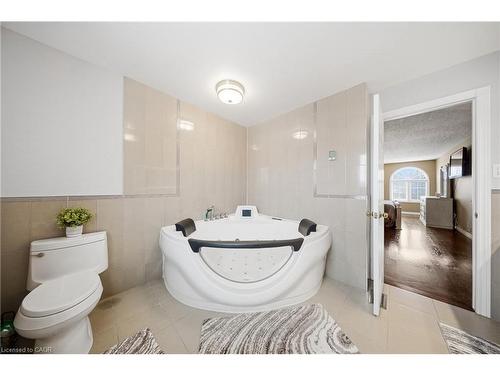 47 Burnt Ember Court, Kitchener, ON - Indoor Photo Showing Bathroom